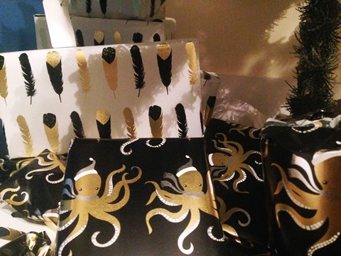 christmas-2016-octopus-feathers